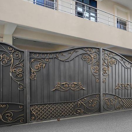 فندق Super Collection O Danapur Near Railway Station باتنا المظهر الخارجي الصورة