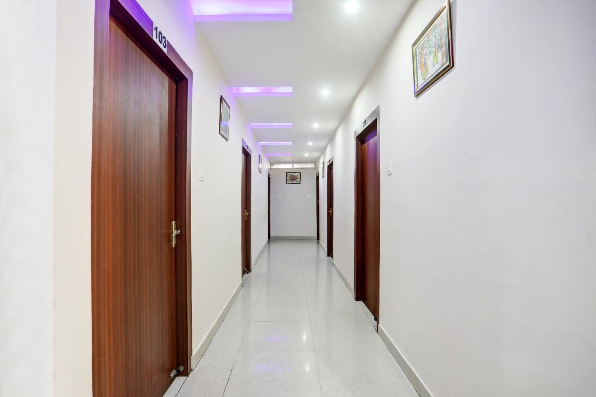 فندق Super Collection O Danapur Near Railway Station باتنا المظهر الخارجي الصورة